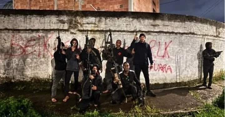 GUERRA POR TERRITÓRIO: CV ESTARIA PREPARANDO NOVA OFENSIVA CONTRA ÁREAS DO TCP NA BAIXADA