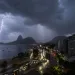 ALERTA NO RIO: terça-feira terá chuva forte, raios e ventos de até 76 km/h