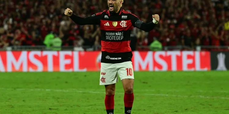 Retorno de Arrascaeta ao Flamengo após cirurgia no punho.