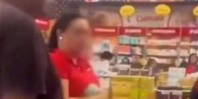 Agressão a funcionária em farmácia no Complexo do Alemão.