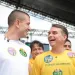 Flávio Bolsonaro encerra a campanha na Barra da Tijuca.