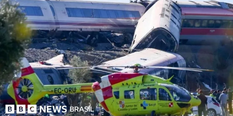 Acidente de trem com composições de alta velocidade na Espanha.
