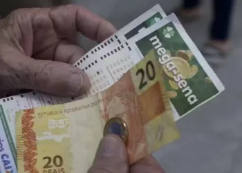 Mega-Sena tem sorteio com prêmio estimado em R$ 200 milhões.