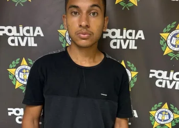 PADRASTO É PRESO APÓS ABUSAR E MATAR MENINA DE APENAS 2 ANOS E MEIO NO RIO