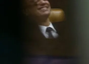 URGENTE! EDSON FACHIN ARQUIVA PEDIDO PARA INVESTIGAR E AFASTAR ALEXANDRE DE MORAES