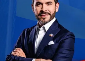 PRESIDENTE COLOMBIANO RECONHECE VITÓRIA DE LULA APÓS APOIAR FLÁVIO BOLSONARO