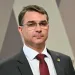 URGENTE!! FLÁVIO BOLSONARO AFIRMA QUE ALEXANDRE DE MORAES MANDOU RECOLHER SEUS PASSAPORTES APÓS AS ELEIÇÕES