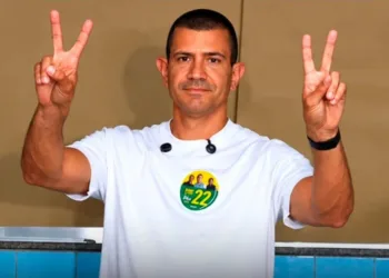 GAROTINHO FAZ ACORDO COM PL ,DESISTE DE RECURSO E DOUGLAS RUAS É GOVERNADOR NO 1°TURNO