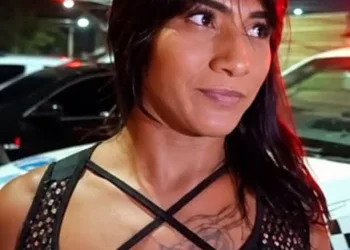 MULHER TRANS LEVA CLIENTE À DELEGACIA DE ATENDIMENTO A MULHER ( DEAM) APÓS PASSEIO, BEBIDAS E MOTEL; “QUIS O PACOTE COMPLETO, MAS ESQUECEU DE PAGAR”