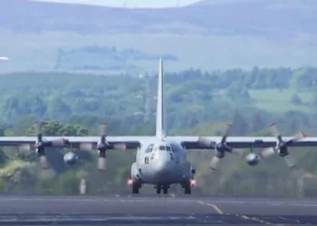 URGENTE!! AVIÃO DE GUERRA DOS ESTADOS UNIDOS ENTRA NO BRASIL SEM MISSÃO CONHECIDA E POUSA NO RIO DE JANEIRO