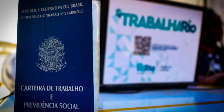 Mercado de trabalho: SMTE divulga 1.799 vagas no Rio, incluindo postos para primeiro emprego