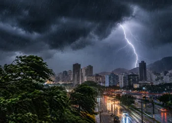 URGENTE!! ALERTA DE TEMPORAL NO RJ:  PREVISÕES DE CHUVAS INTENSAS, VENTOS DE 60 KM/H E RISCO DE ALAGAMENTOS NESTA QUINTA FEIRA