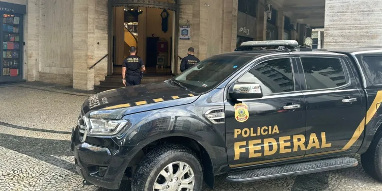 Contratos de castração animal investigados pela Polícia Federal no Rio de Janeiro.