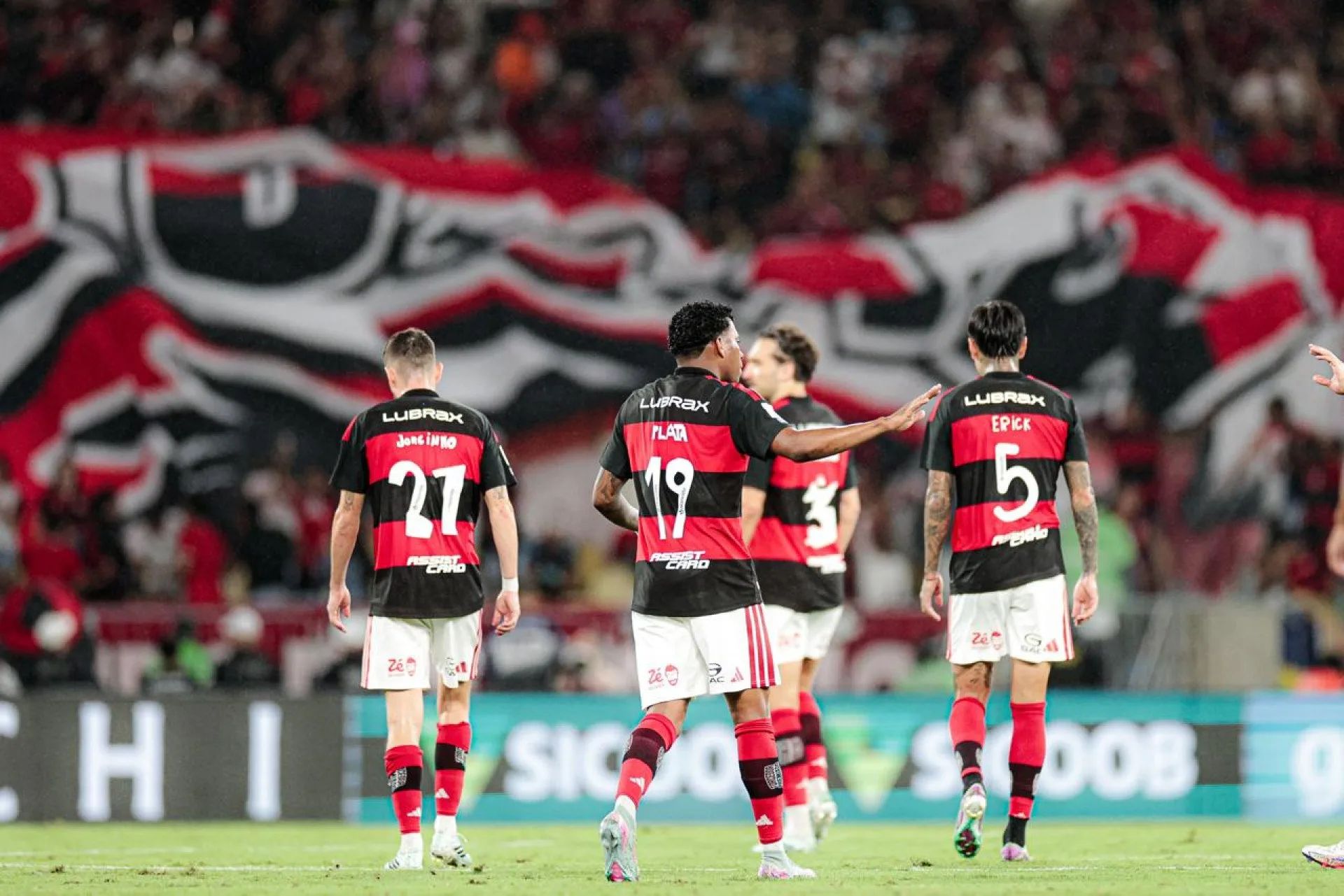 Plata comemora o gol do Flamengo — Foto: Gilvan de Souza/Flamengo